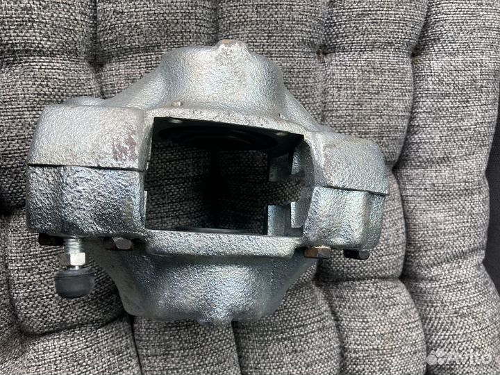 Суппорт Тормозной Зад. Левый,Правый Volvo