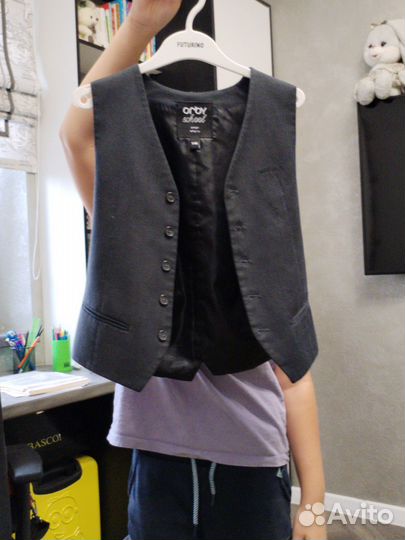 Жилетка для мальчика школьная 146