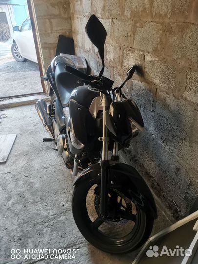 Suzuki GSR 250