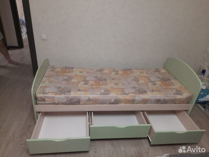 Комплект мебели для детской комнаты