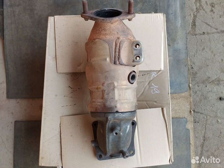 Выпускной коллектор kia stinger 2019год