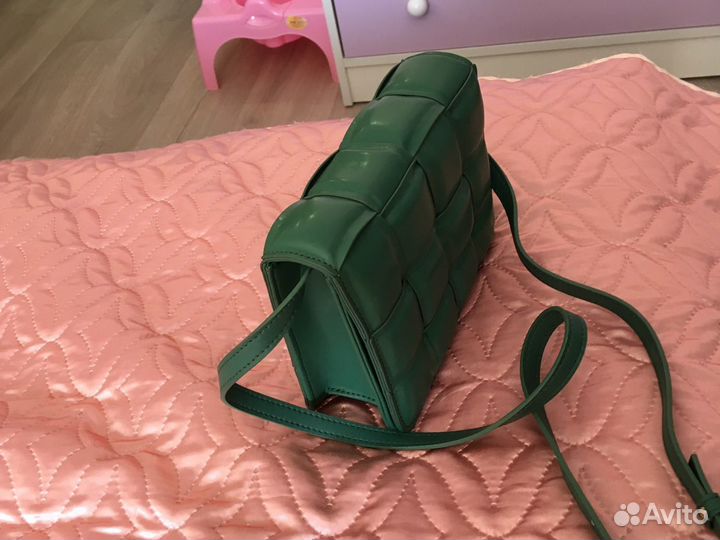 Маленькая кожаная сумка