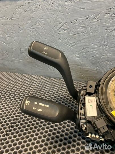 Подрулевой переключатель поворотников передний