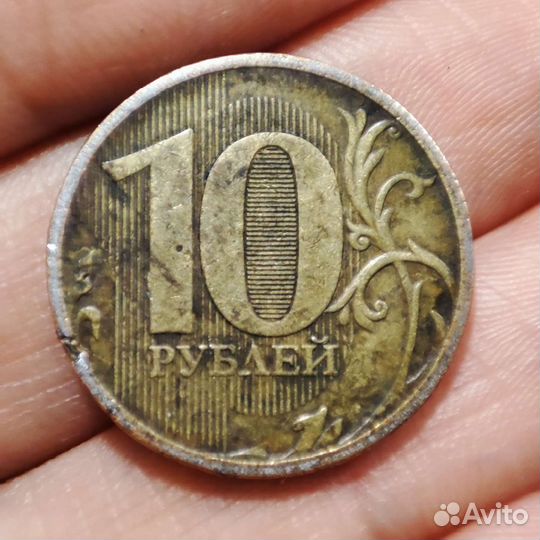 Монета брак 2012г