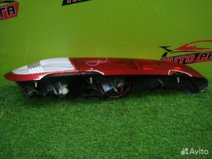 Фонарь nissan NT30,PNT30,T30 X-trail 1 модель белы