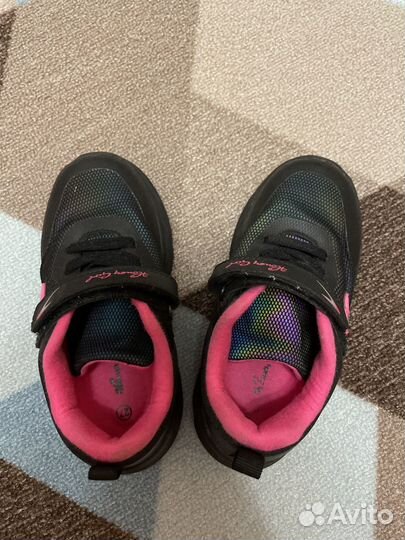 Кроссовки для девочки