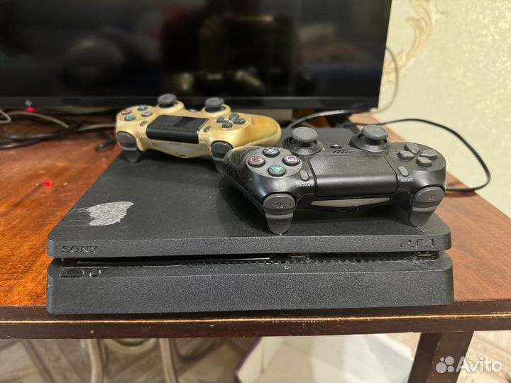 Игровая приставка ps4