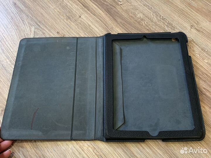 Чехол на iPad