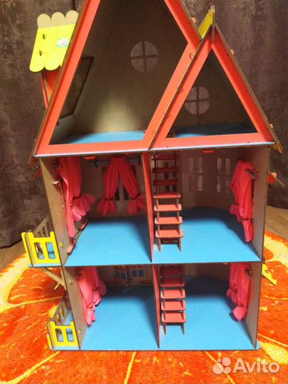 Домик кукольный