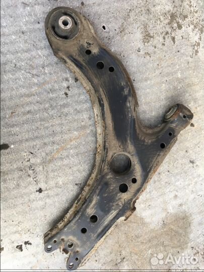 Рычаг правый Volkswagen Golf 4 Фольксваген Гольф 4