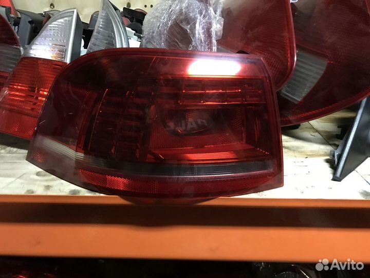 Фонарь задний правый Passat B7 универсал 2010-2015