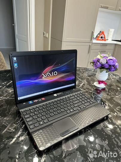 Ноут для учебы Sony Vaio 15 AMD E2/4/500/1gb/15.6
