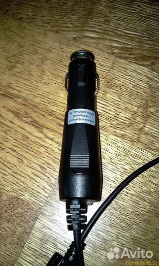 Автозарядка Sony Erricson