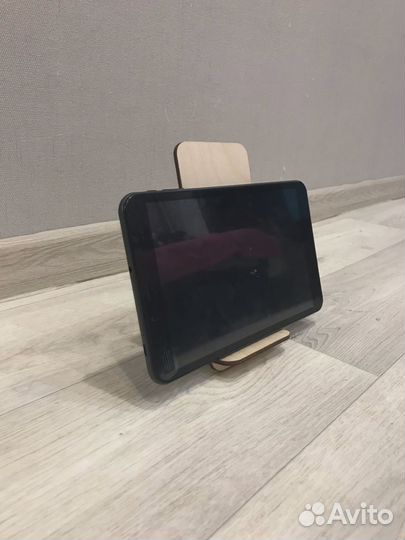 Подставка для телефона из дерева