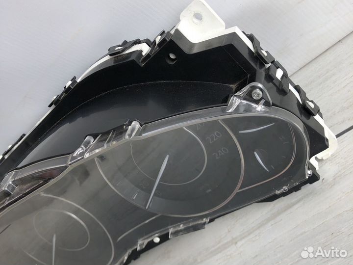 Nissan Patrol Y62 Панель приборов