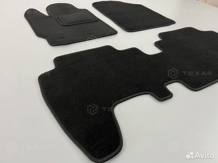 Коврики Toyota Yaris II BC Без вышивки