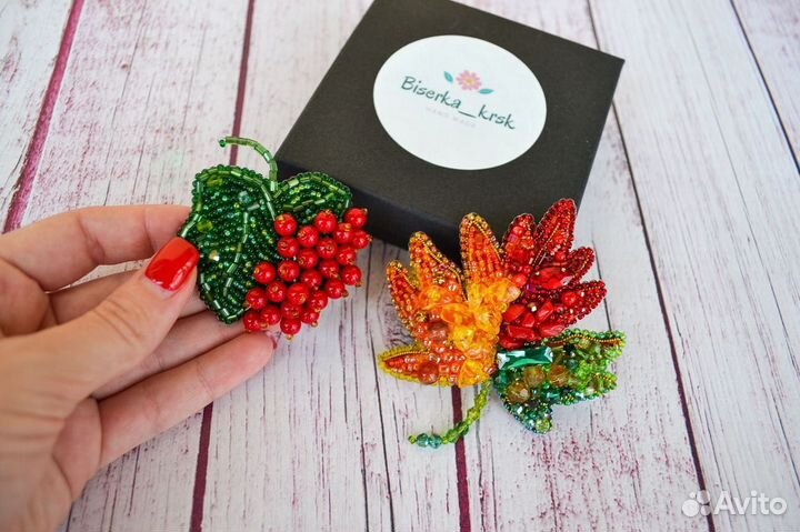 Брошь из бисера