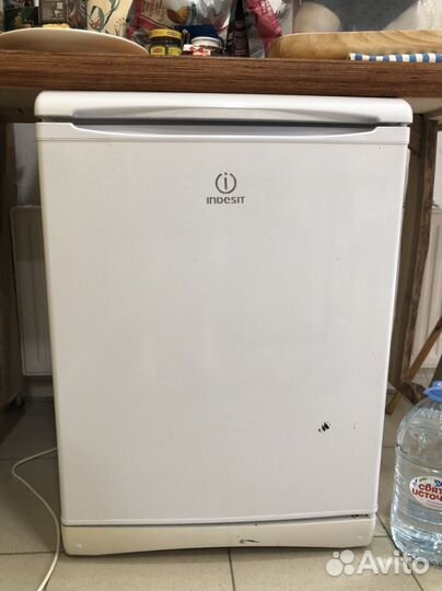 Минихолодильник с морозильной бу