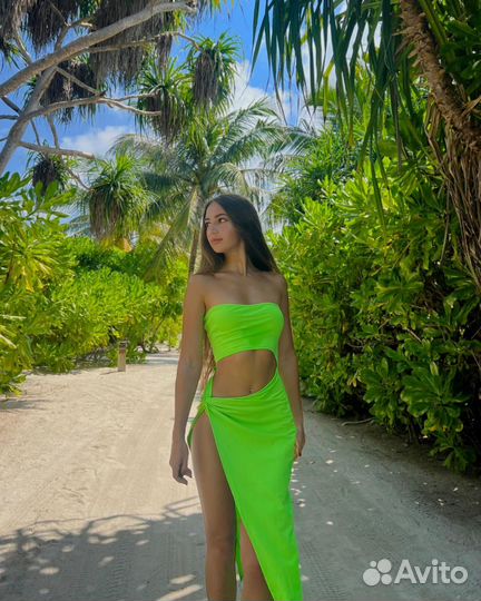 Пляжное платье зелёное