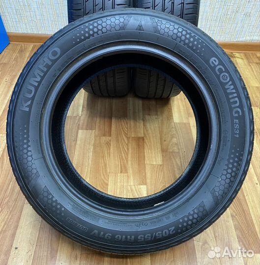 Kumho Ecowing ES01 KH27 205/55 R16