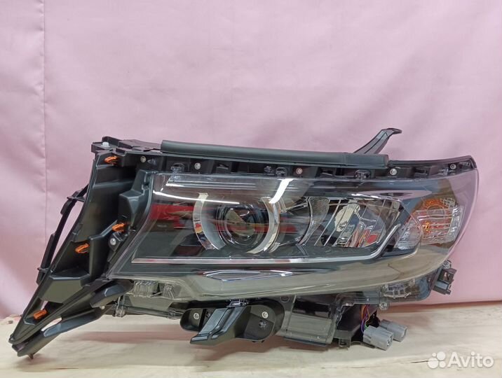 Фара левая Toyota Prado 150 2009