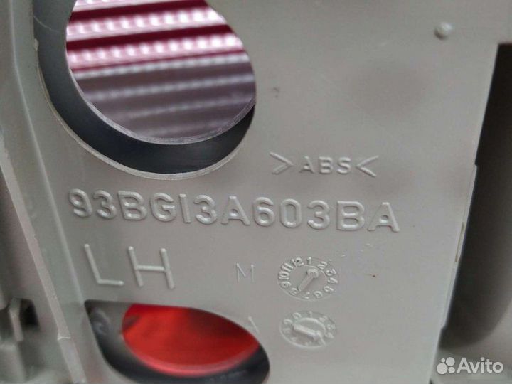 Фонарь задний левый Ford Mondeo 1 1995