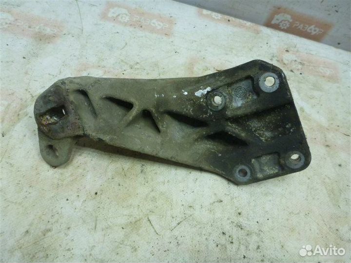 Опора АКПП Volkswagen Passat B3