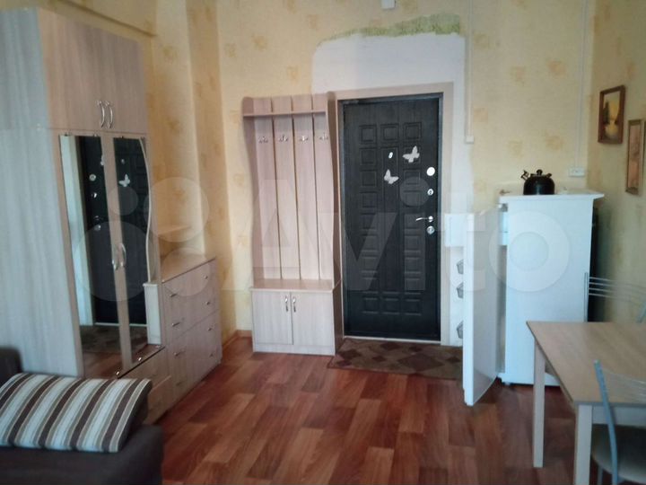 Комната 18 м² в 9-к., 4/4 эт.