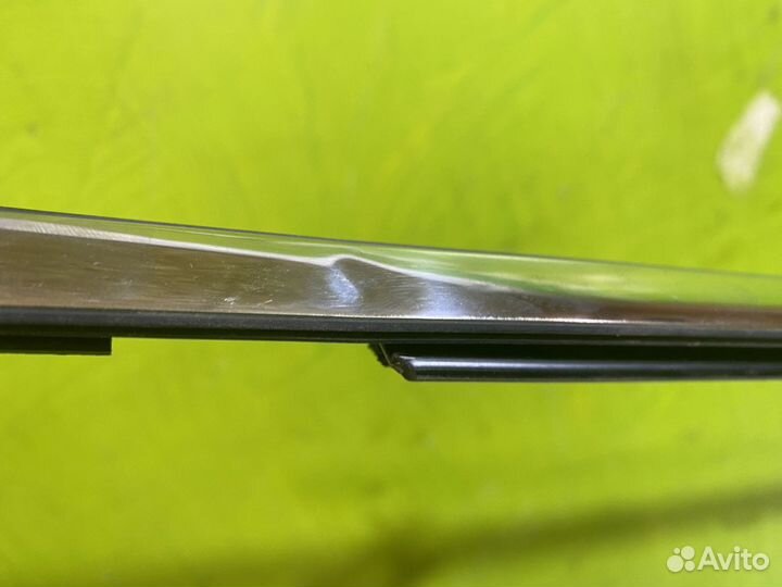 Молдинг двери передней Nissan Tiida C11 Новый