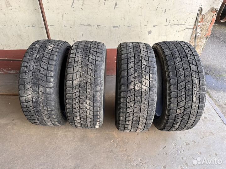 Bridgestone Blizzak DM-V1 265/50 R20 106R