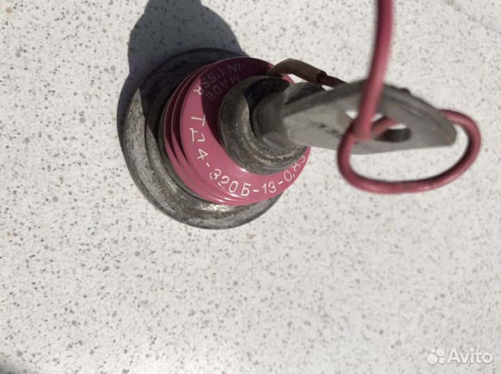 Тиpиcтoры силoвыe