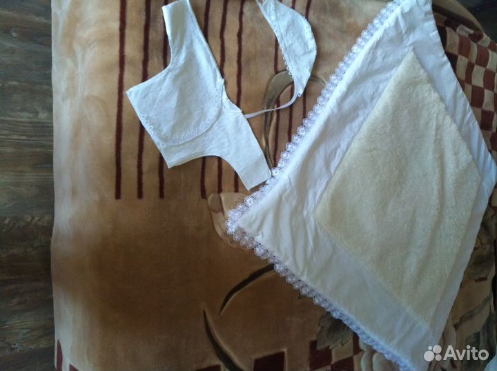 Продается конверт-одеяло для выписки белого цвета