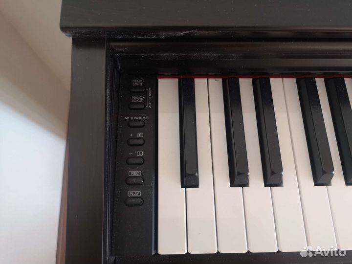 Цифровое пианино Yamaha YDP 143R