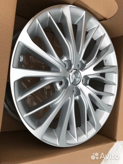 Toyota Camry r18 2018 Диски