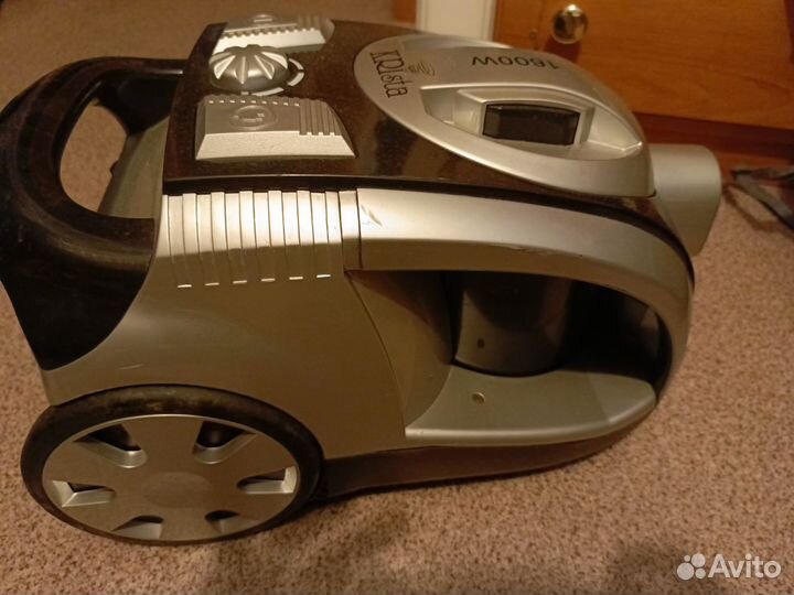 Продам пылесос Krista 1600W