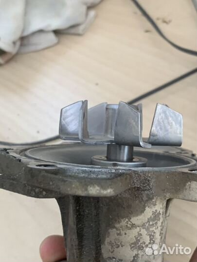 Помпа водяная Toyota для RAV4 xa30