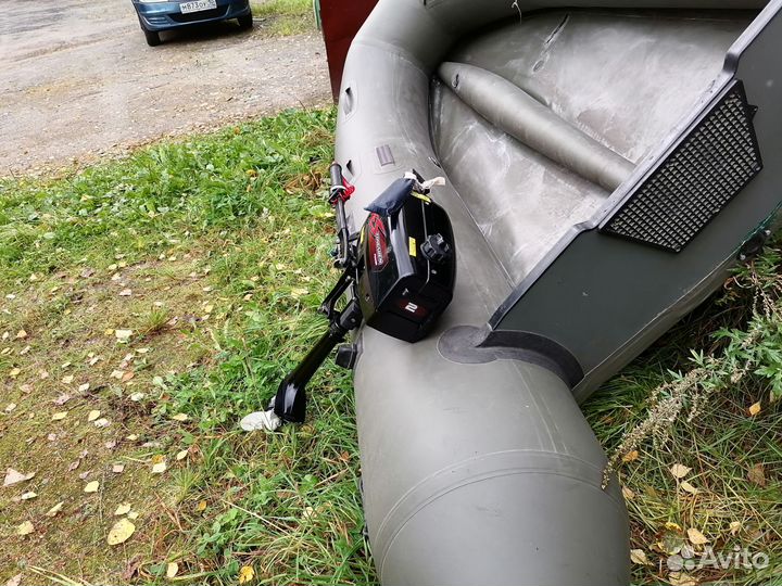 Продам лодку с мотором