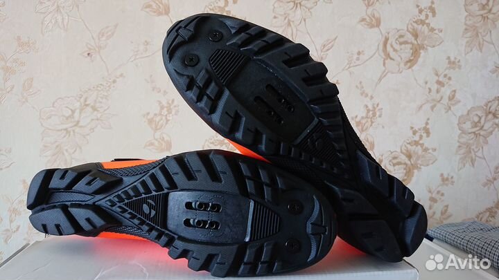 Велообувь контактная