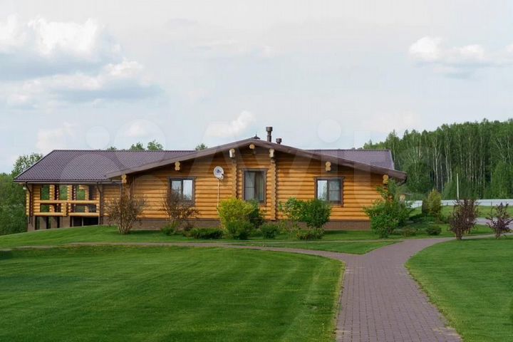 Дом 600 м² на участке 30 сот.