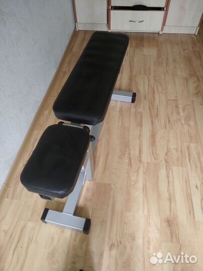 Универсальная силовая скамья для жима