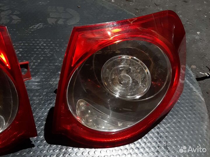 Фонарь Фольксваген Пассат B6 В6 Б6 универсал