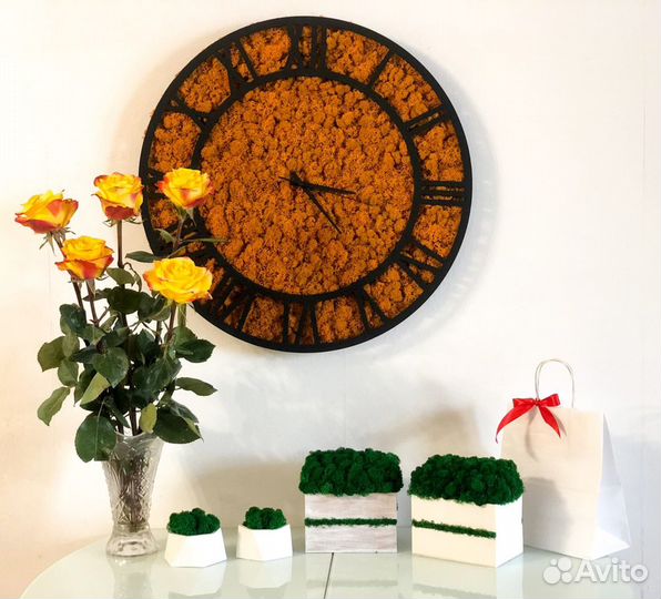 Часы со мхом