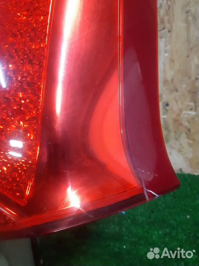 Volvo XC70 Фонарь крышки багажника правый