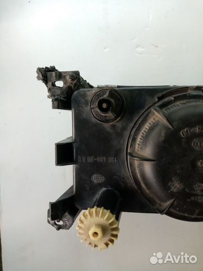 Фара volkswagen pasat b3