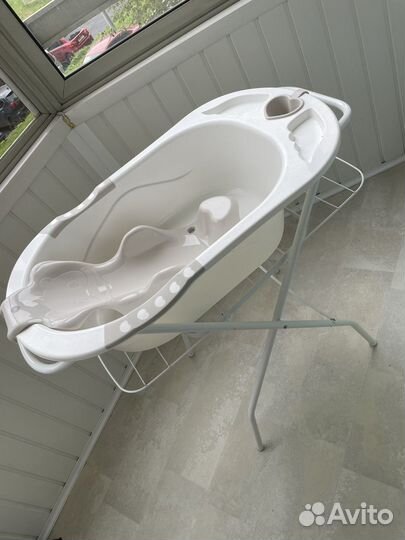 Детская ванночка с подставкой