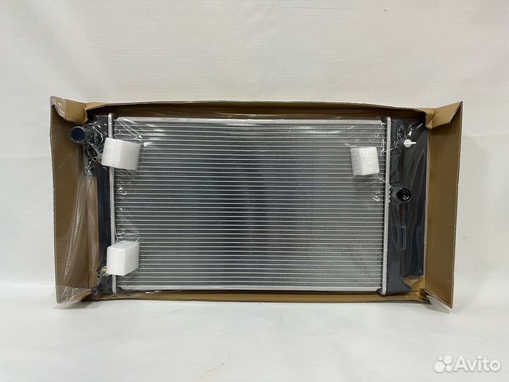 Радиатор охлаждения двигателя тойота королла