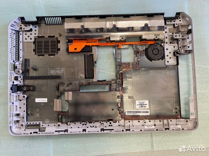 Hp dv6-7170er поддон (новый )