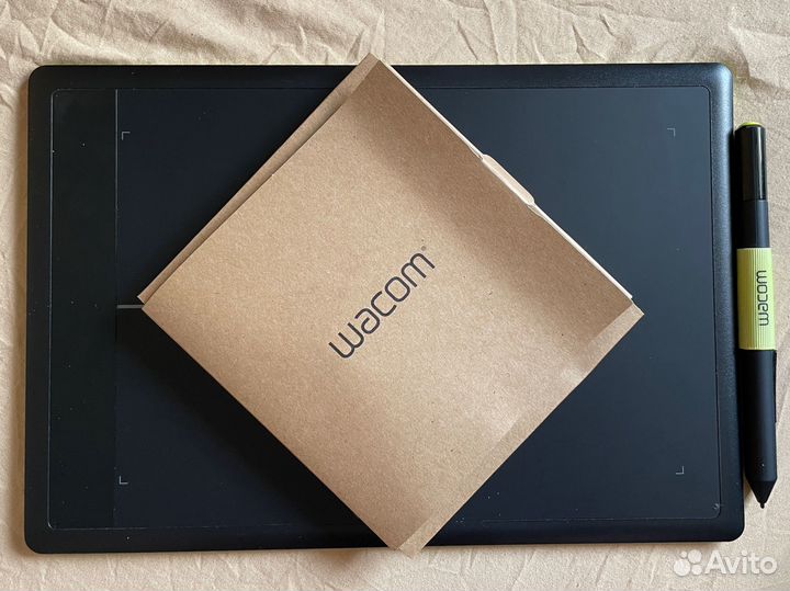Планшет графический Wacom One M (Medium) CTL-671