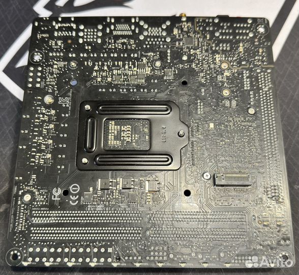 Материнская плата asus ROG Strix Z270I Gaming