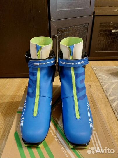 Лыжные ботинки